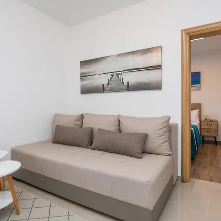 By The Sea - 18557 Apartment Vir