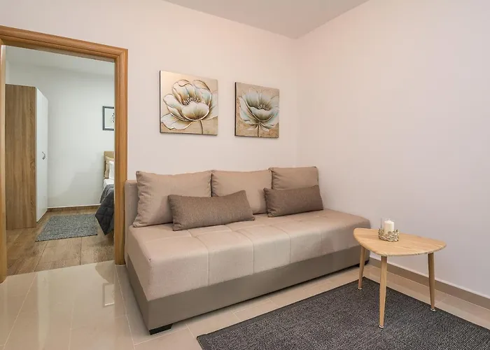 Appartement By The Sea - 18557 *