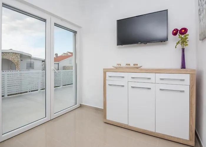 Appartement By The Sea - 18557 Vir